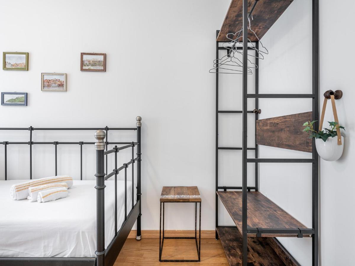 Apartment On Shopping Street 卡利亚里 外观 照片